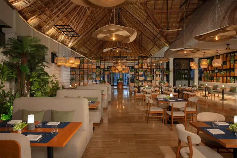 SS2025_Dining-WorldCafe